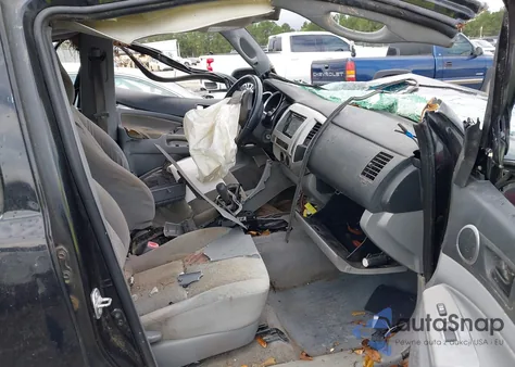 2005 Toyota Tacoma Prerunner V6 z USA, uszkodzony, nr VIN 5TEJU62N35Z144461